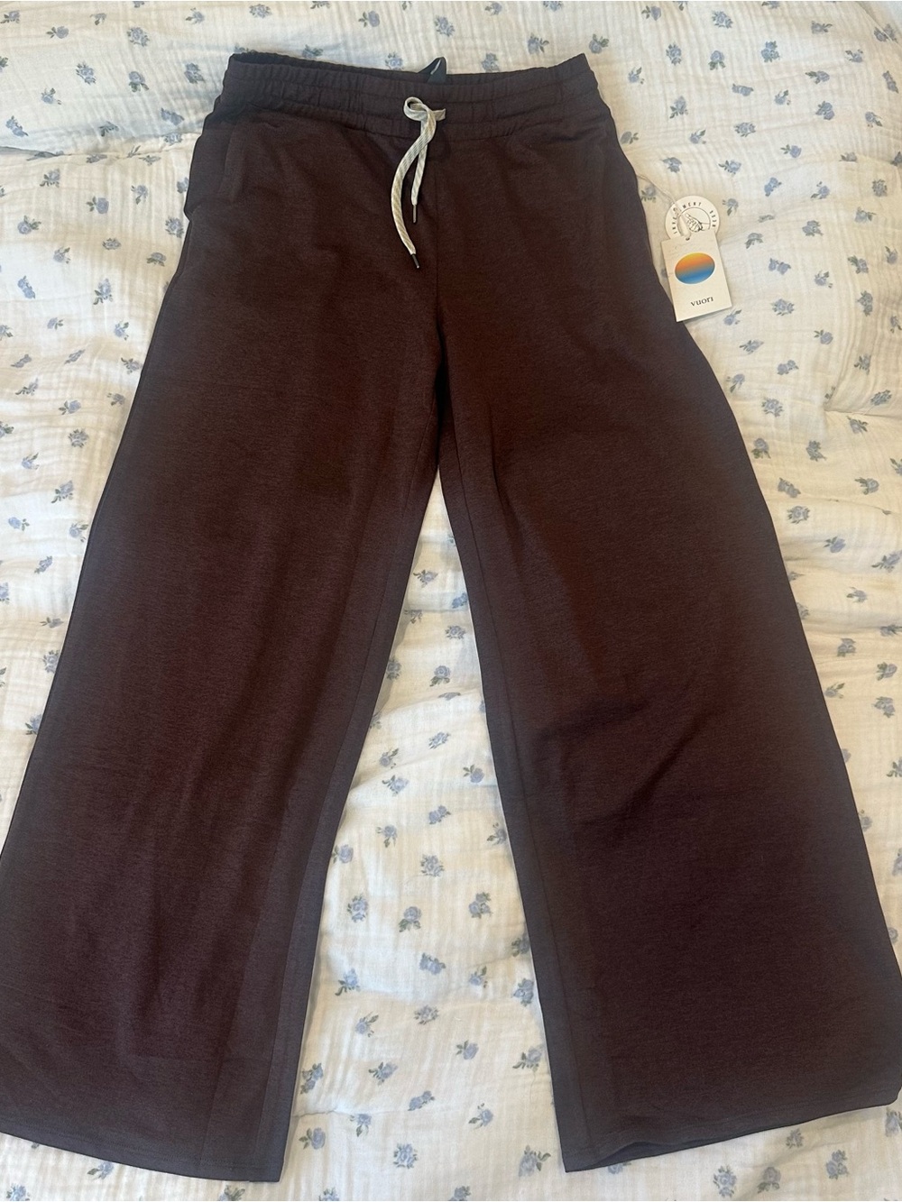 Vuori Wide-Leg Joggers in java with Contrast Drawstring